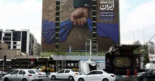 হরমুজ বন্ধের ইস্যুতে ‘ডোমিনো ইফেক্ট’: বিশ্বজুড়ে খাদ্য, ফ্লাইট ও সরবরাহ ব্যবস্থায় বড় ধাক্কা